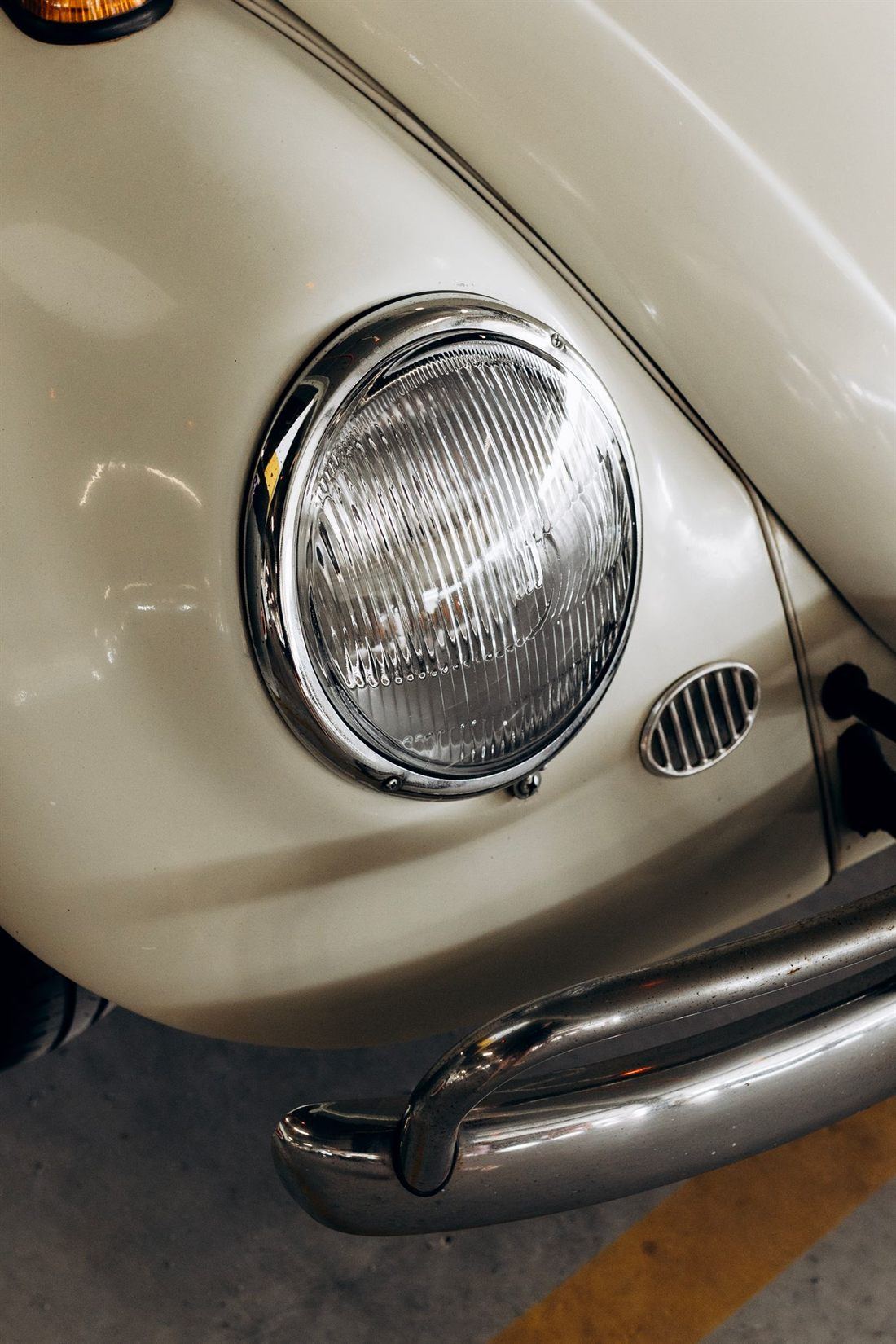 Faro de automóvil